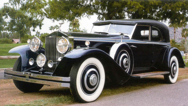 Illustration for article titled 5 Cars That Are More Expensive Because Al Capone Taught Elvis To Read Inside Of Them